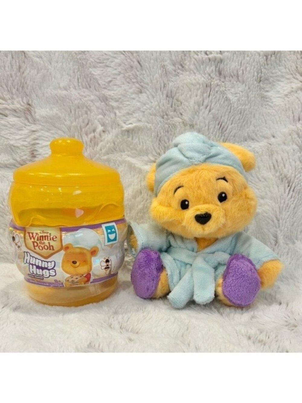 Winnie the Pooh Hunny Hugs Mystery Mini Plush Bath Winnie NEW